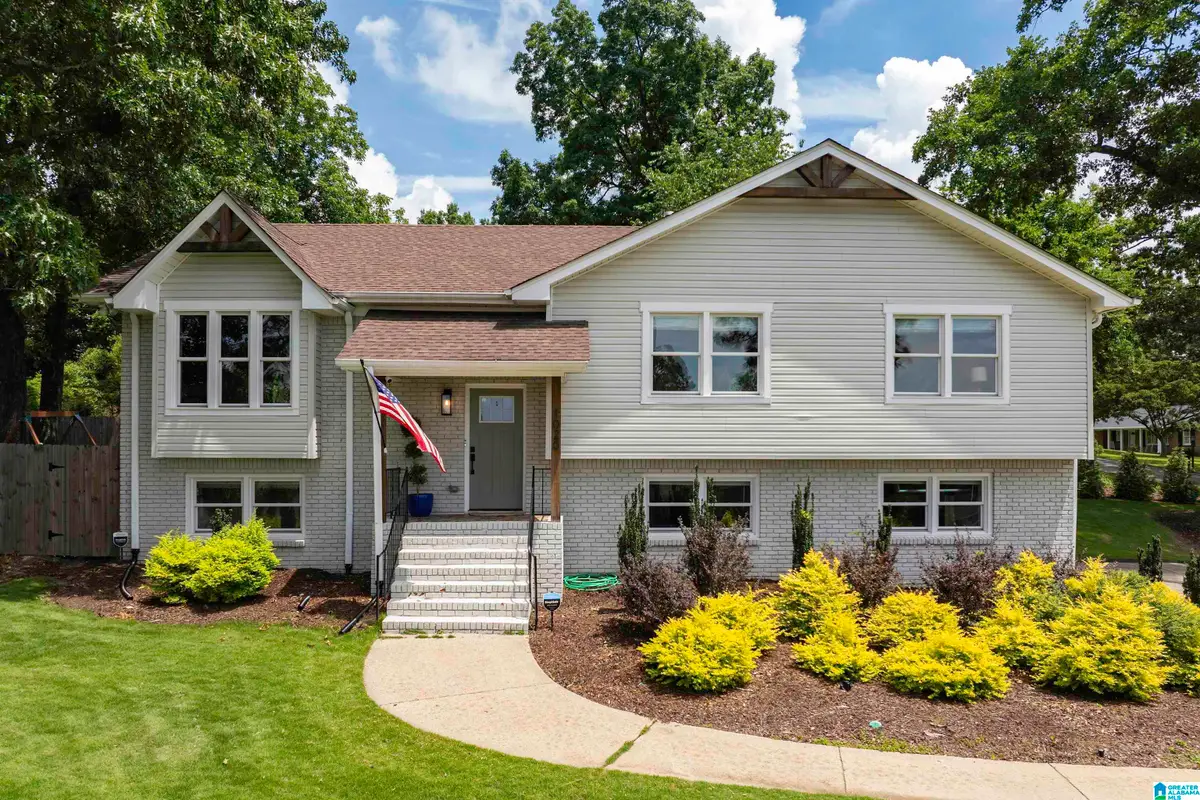 1020 WICKFORD ROAD, Vestavia Hills, AL 35216 - #1