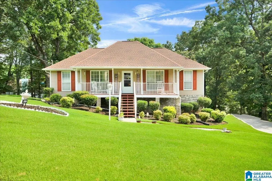 317 NE 37TH COURT, Center Point, AL 35215 - #3