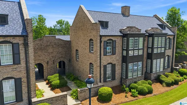 3756 VILLAGE CENTER WAY, Hoover, AL 35226