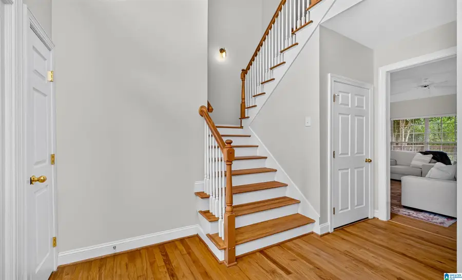 312 HONEYSUCKLE LANE, Chelsea, AL 35043 - #2