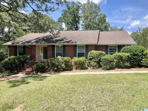 8 ROBINWOOD LANE, Anniston, AL 36207
