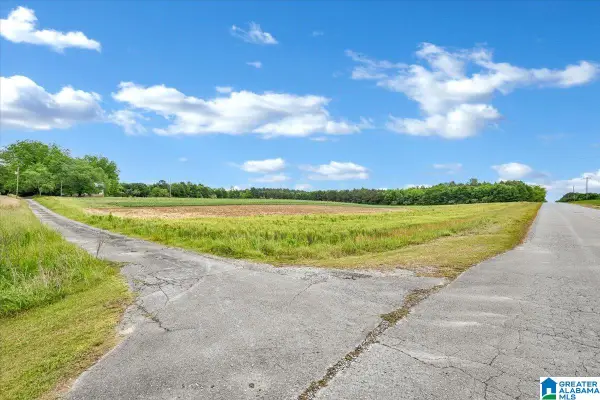 900 COUNTY ROAD 1466, Cullman, AL 35055