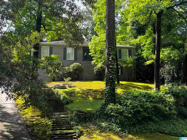 3809 ROCKBROOK CIRCLE, Mountain brook, AL 35213