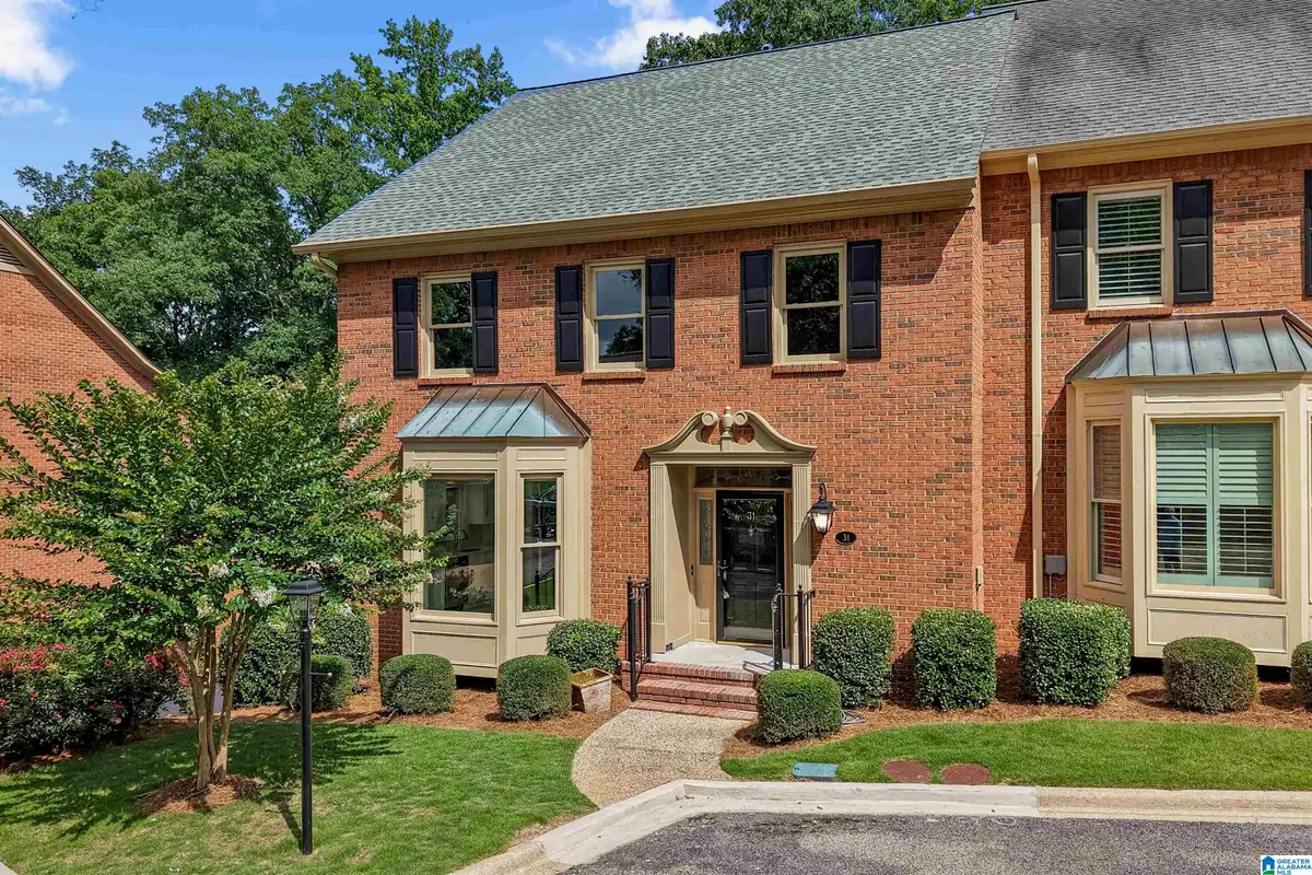 31 THE OAKS CIRCLE, Hoover, AL 35244 - #1