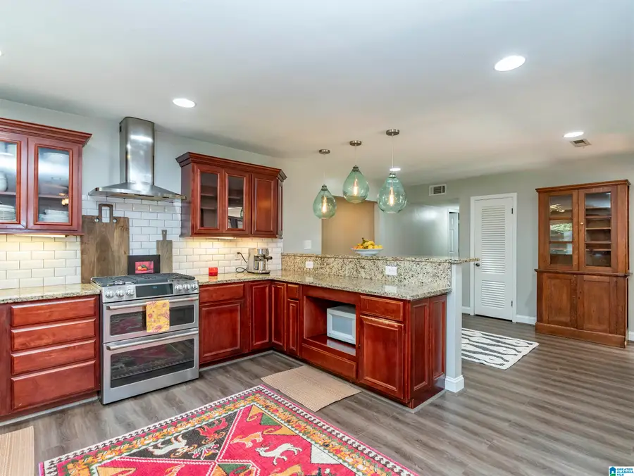 4032 MEADOWVIEW CIRCLE, Vestavia Hills, AL 35243 - #3