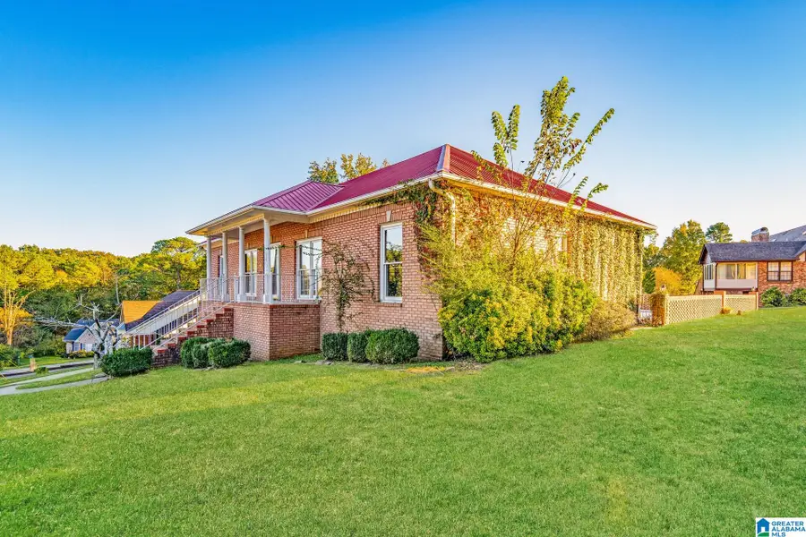 1213 BROOK CIRCLE NW, Birmingham, AL 35215 - #2
