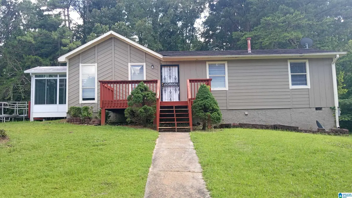 621 15TH AVENUE NW, Birmingham, AL 35215 - #1