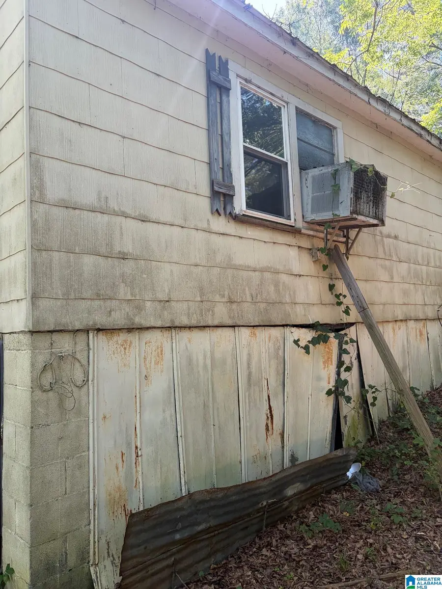 709 AVENUE G, Bessemer, AL 35020 - #3