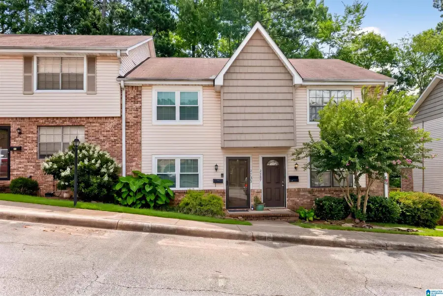 2725 SOUTHBURY CIRCLE, Vestavia Hills, AL 35216 - #3