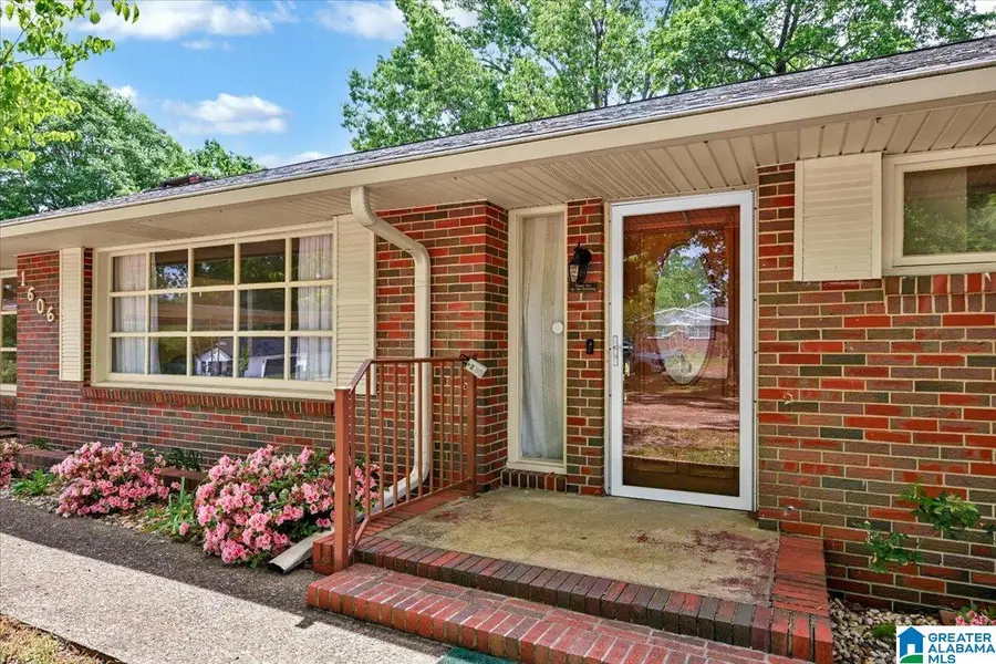 1606 WOODLAND STREET NW, Cullman, AL 35055 - #3