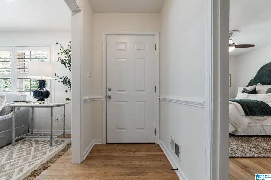 1618 WOODFERN DRIVE, Homewood, AL 35209 - #2