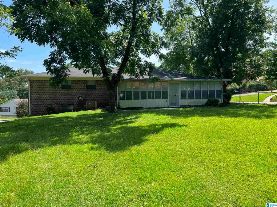 424 DANIEL DRIVE NE, Center Point, AL 35215 - #3