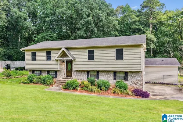 2006 1ST AVENUE W, Alabaster, AL 35007