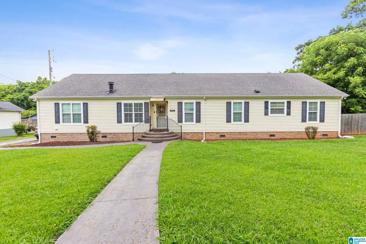 1102 WESTLAKE BOULEVARD, Bessemer, AL 35020 - #1