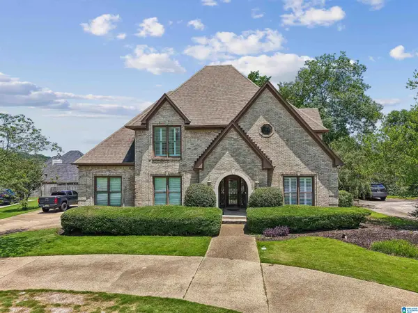 3813 CARISBROOKE CIRCLE, Hoover, AL 35226