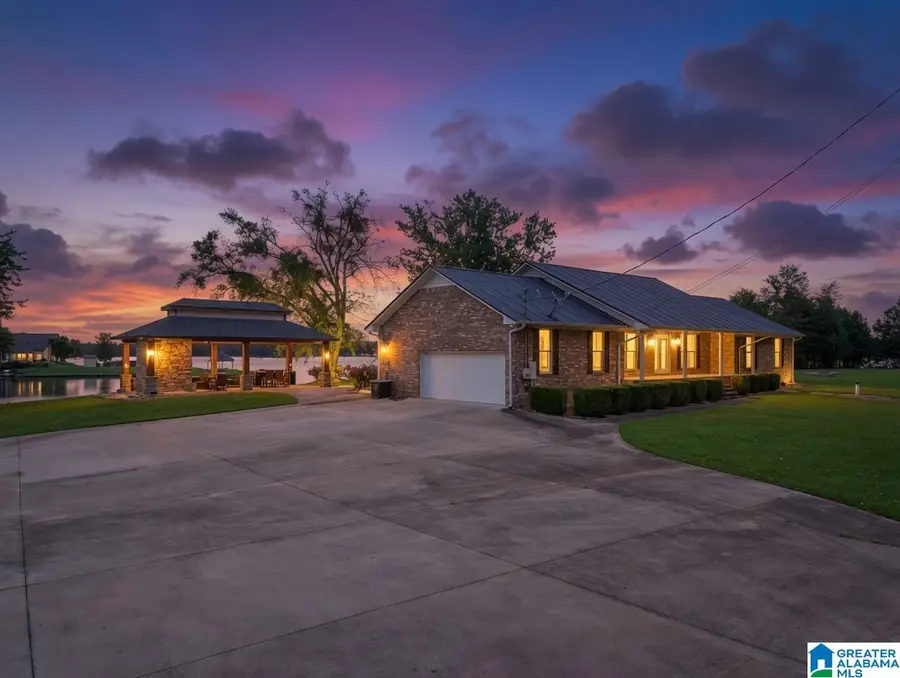 518 COVES POINT DRIVE, Riverside, AL 35135 - #2