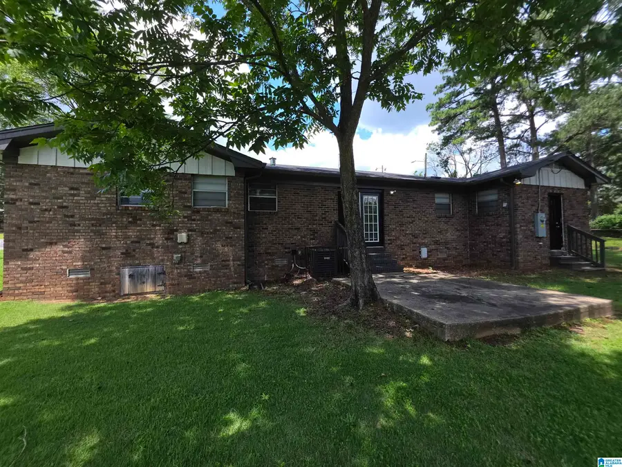 305 GLEN CREST DRIVE, Fairfield, AL 35064 - #3