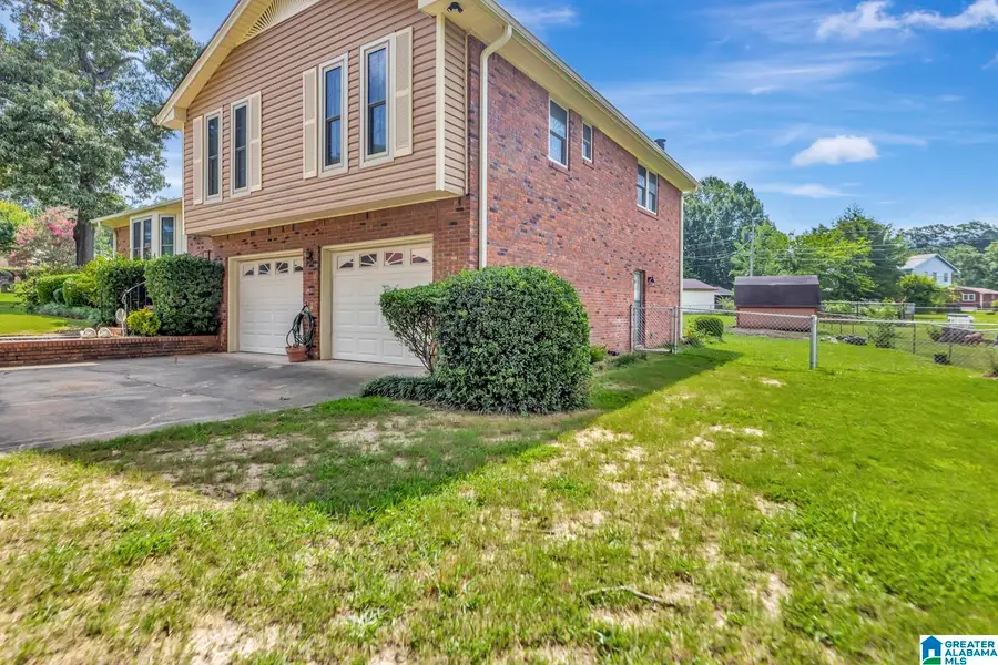 614 GREENBRIAR ROAD, Fairfield, AL 35064 - #2
