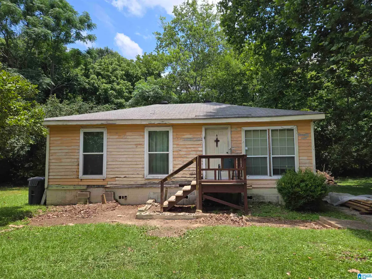 905 BELVIEW STREET, Bessemer, AL 35020 - #1