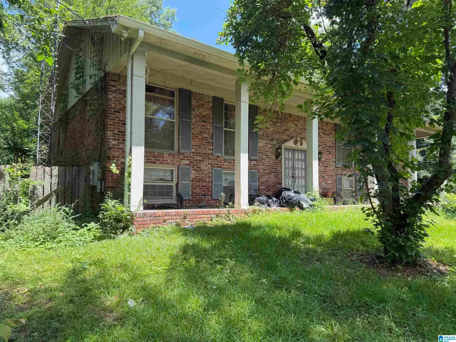 300 SNAKE HILL CIRCLE, Trussville, AL 35173 - #2