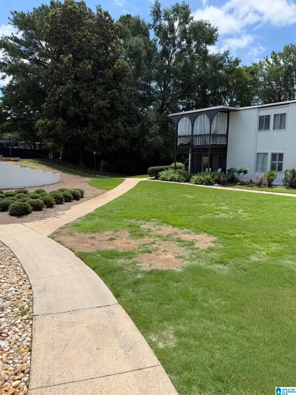 3021 MASSEY ROAD, Vestavia hills, AL 35216