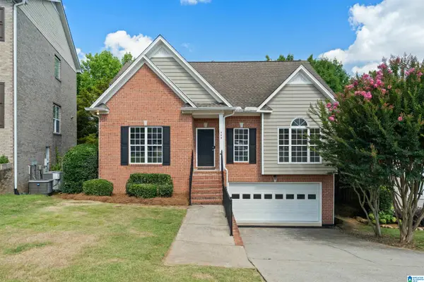 529 WILLOW OAKS CIRCLE, Vestavia hills, AL 35226