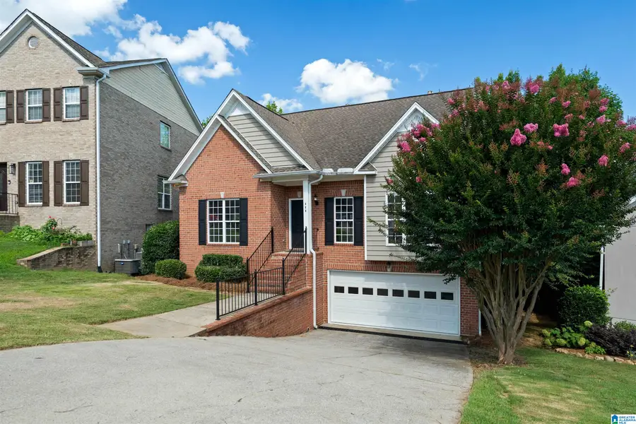 529 WILLOW OAKS CIRCLE, Vestavia Hills, AL 35226 - #2