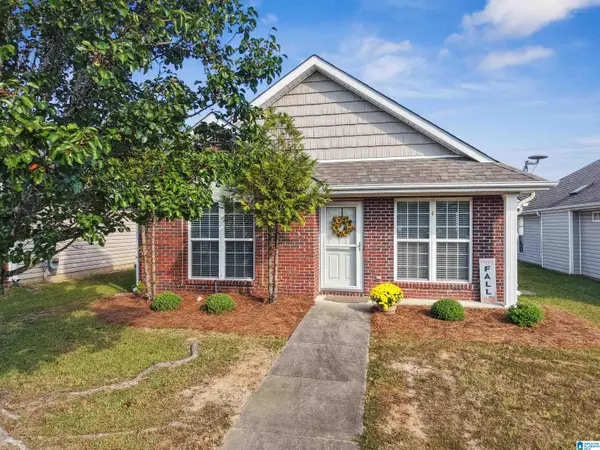 2219 VILLAGE LANE, Calera, AL 35040
