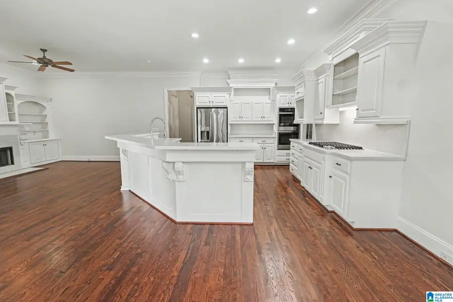 5167 LAKE CREST CIRCLE, Hoover, AL 35226 - #3