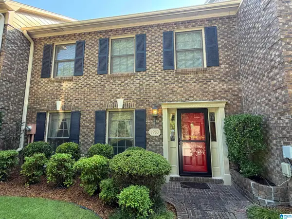 1993 MOUNTAIN LAUREL LANE, Hoover, AL 35244