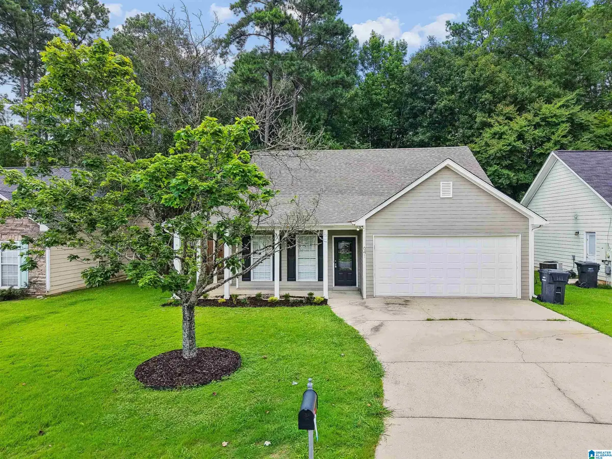 641 MERIWEATHER DRIVE, Calera, AL 35040 - #1