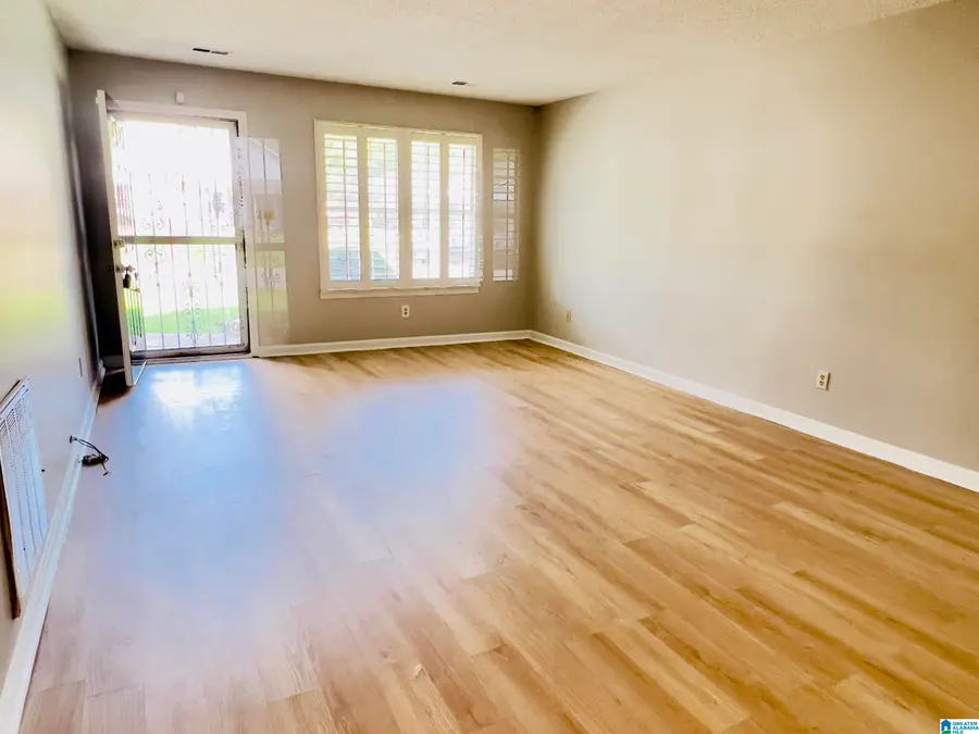 1820 STONEHENGE DRIVE, Center Point, AL 35215 - #3