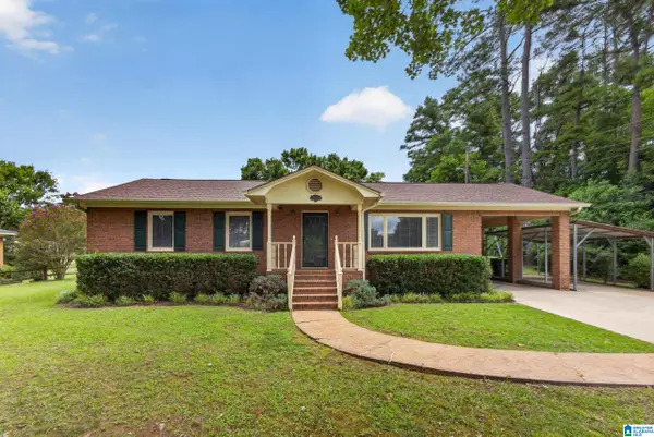 800 MAGNOLIA DRIVE, Sylacauga, AL 35150