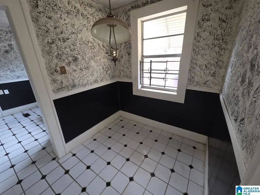 1240 18TH STREET SW, Birmingham, AL 35211 - #3