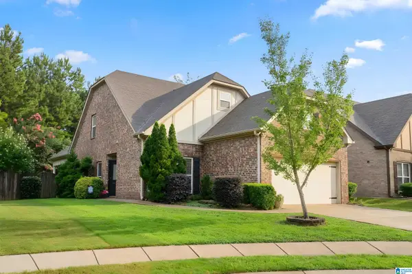 2824 OXMOOR GLEN DRIVE, Birmingham, AL 35211