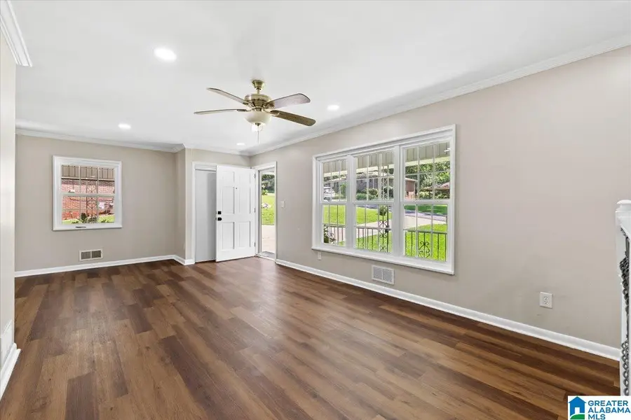 920 HICKORY CIRCLE, Birmingham, AL 35215 - #2