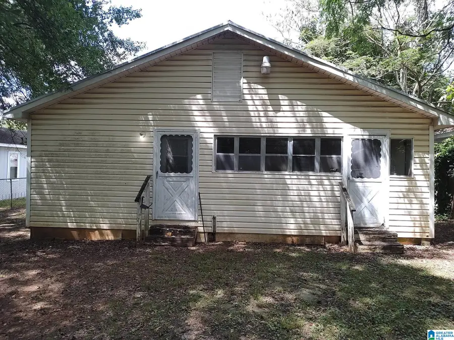 1011 14TH AVENUE, Bessemer, AL 35020 - #2