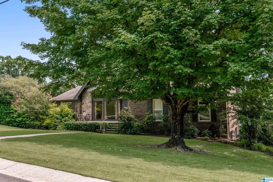 909 AUTUMN CHASE DRIVE, Birmingham, AL 35206 - #3