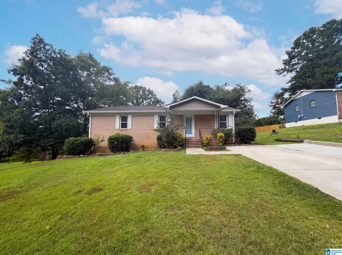 694 CUMMINS AVENUE, Hueytown, AL 35023 - #1