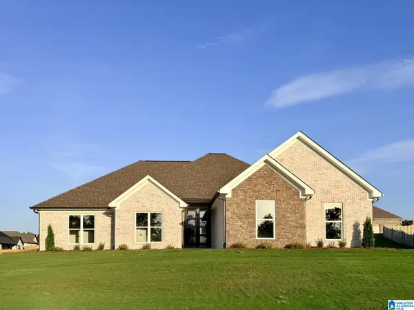 100 CREST LOOP ROAD, Clanton, AL 35046