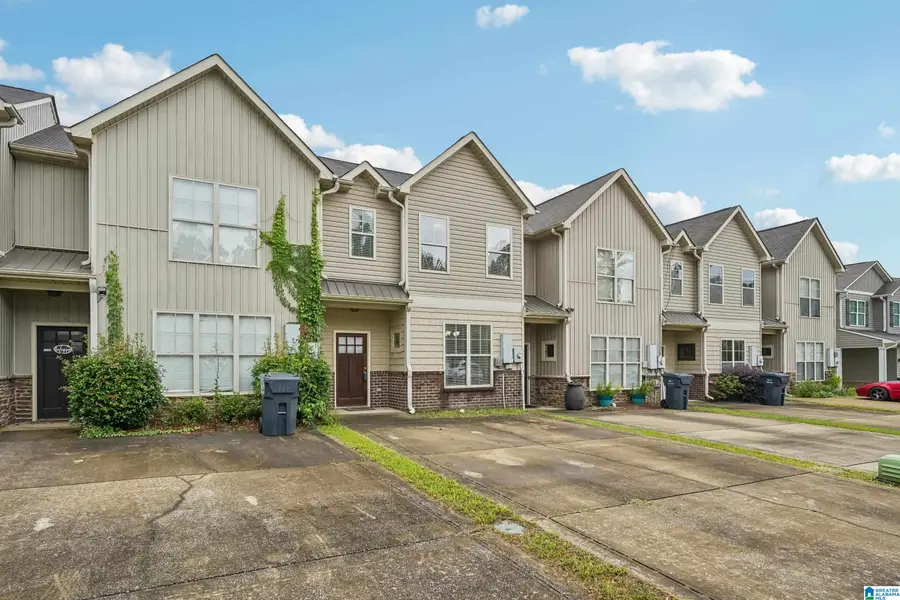 643 THE HEIGHTS LANE, Calera, AL 35040 - #2