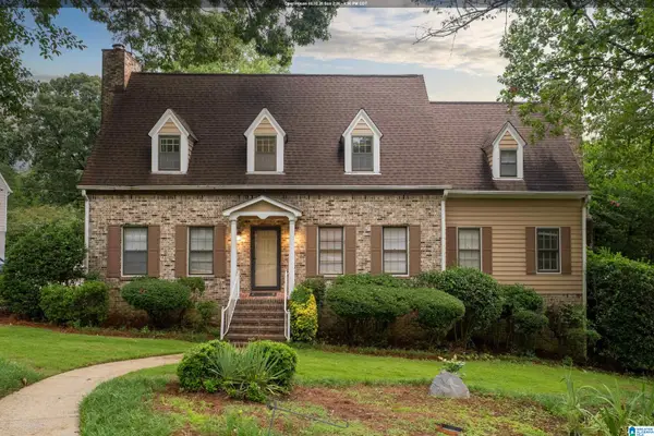 2562 FOOTHILLS DRIVE, Hoover, AL 35226