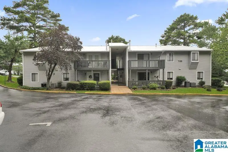 708 WOODLAND VILLAGE, Birmingham, AL 35216 - #2