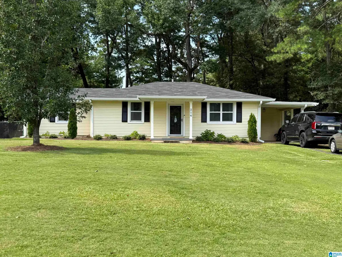 214 N 1ST AVENUE, Centreville, AL 35042 - #1