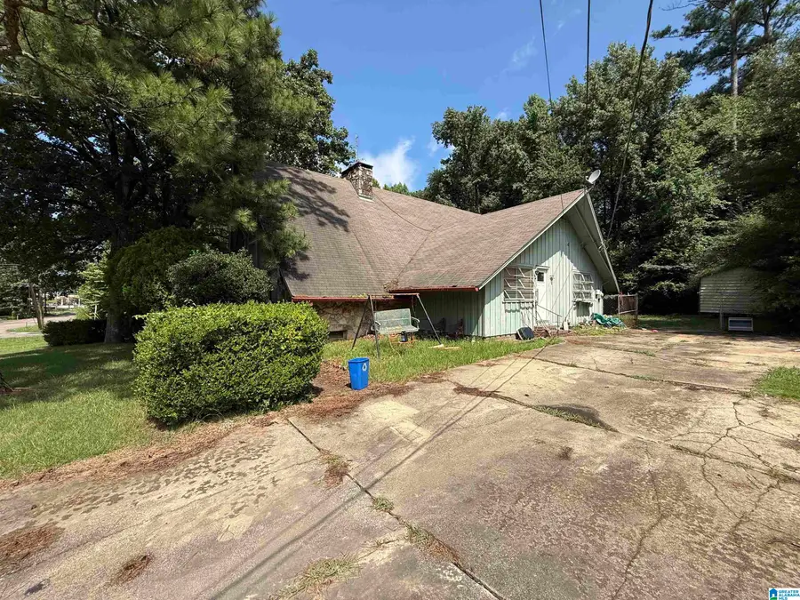 100 23RD AVENUE NE, Center Point, AL 35215 - #3