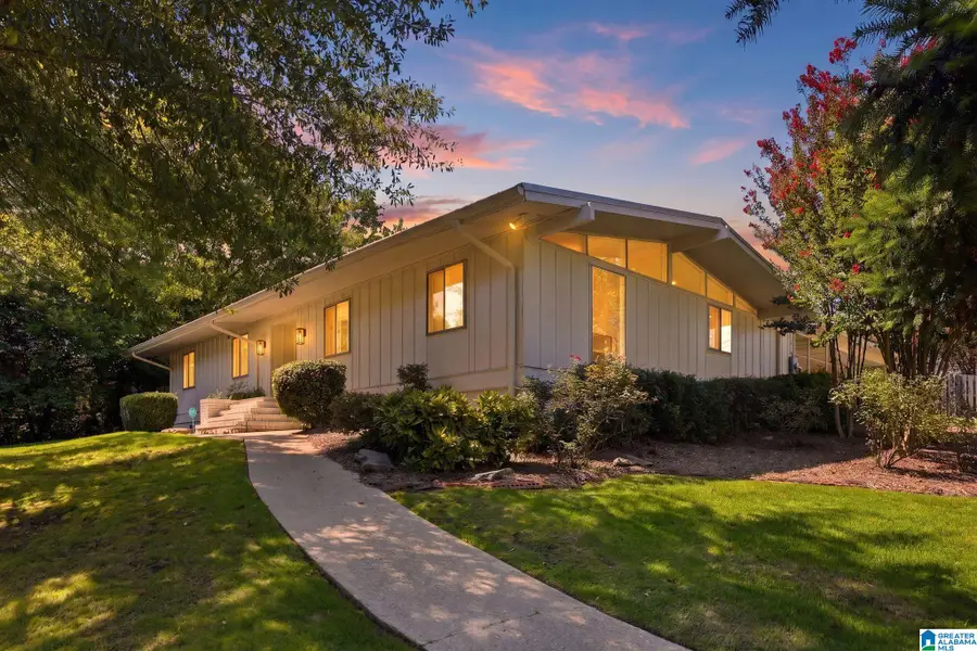 1842 CANYON ROAD, Vestavia Hills, AL 35216 - #2