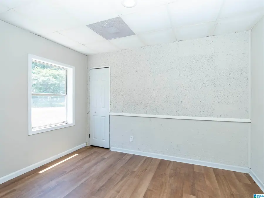 1860 WOODLAND AVENUE SW, Birmingham, AL 35211 - #3