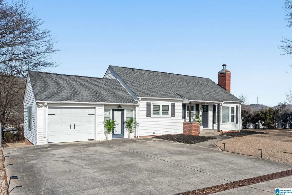 110 ADAMS AVENUE W, Oneonta, AL 35121 - #1