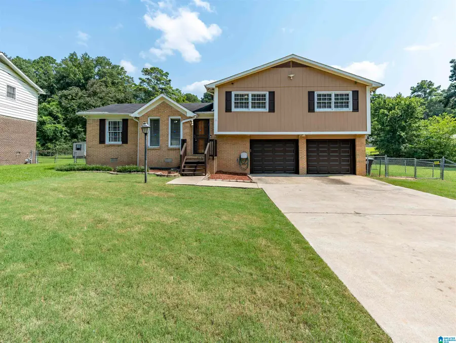 537 16TH AVENUE NW, Center Point, AL 35215 - #3