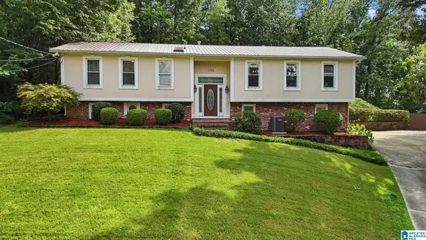 1700 WOODVIEW CIRCLE, Pelham, AL 35124